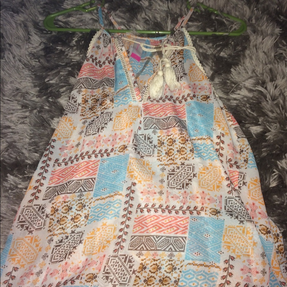 Multi color tank